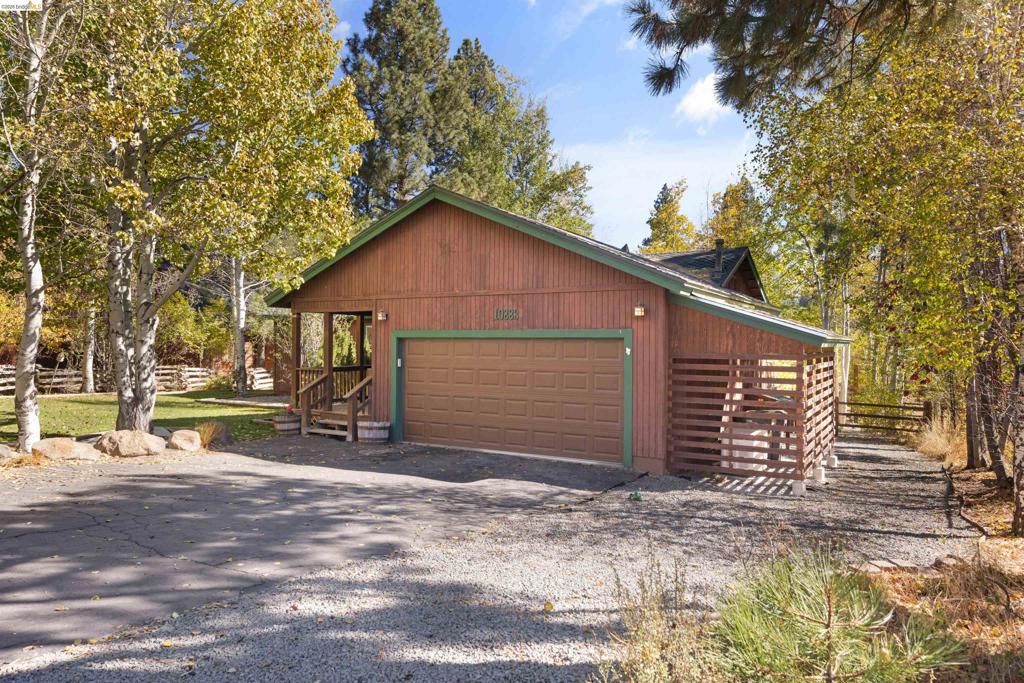 Photo of 10883 Whitehorse Rd RD, Truckee, CA 96161 (MLS # 41152229)