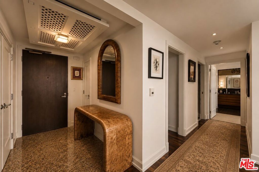 900 W Olympic Boulevard 29H