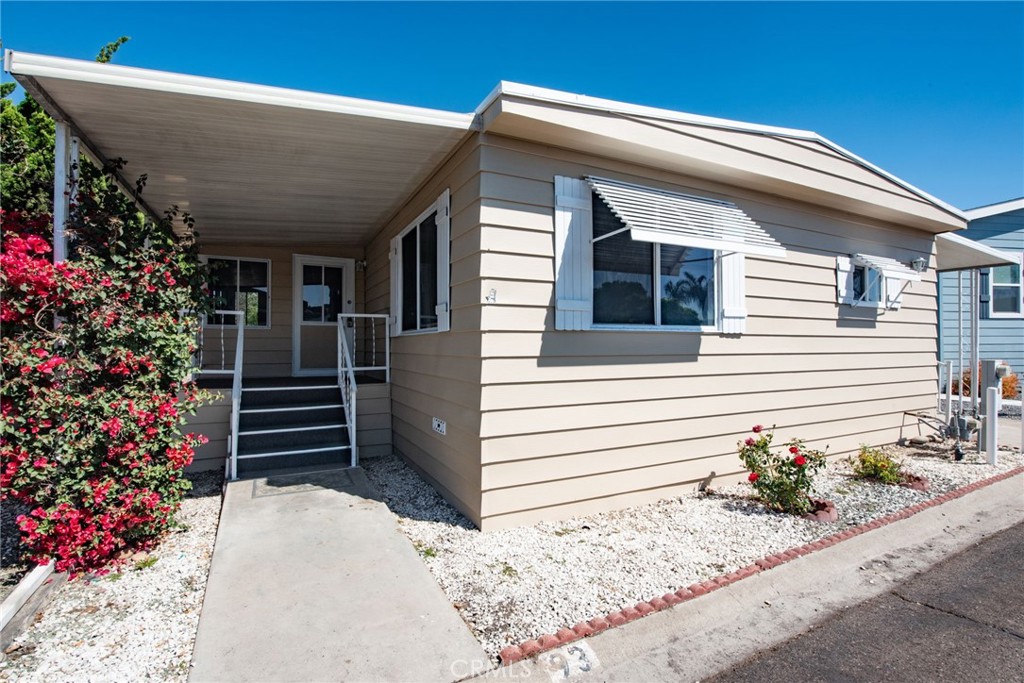 221 N El Camino Real 93