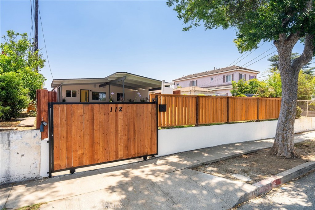 112 W Norwood Place