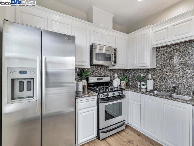 THETERACES - Residential Lease