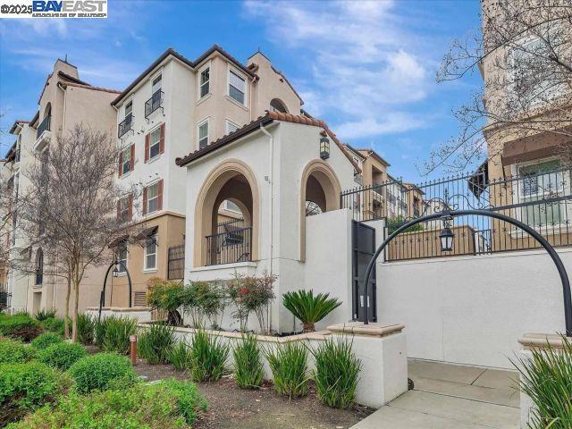 THETERACES - Residential Lease