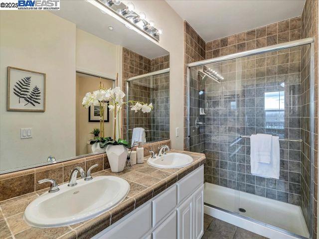 THETERACES - Residential Lease