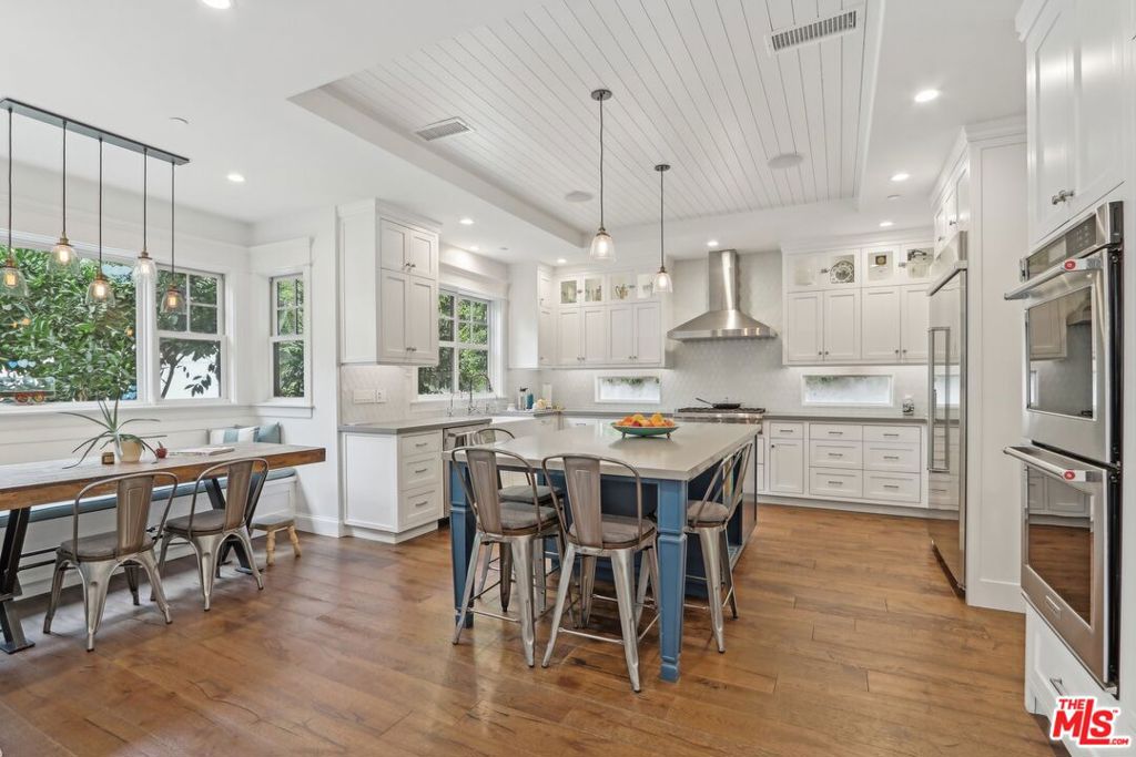 Properties 1 3143 Shelby Drive