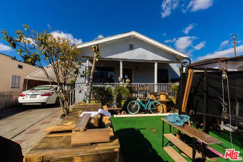 Photo of 1141 E 84th Place, Los Angeles, CA 90001 (MLS # 25615579)