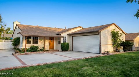 Photo of 2190 Magnolia Street, Simi Valley, CA 93065 (MLS # 226002193)