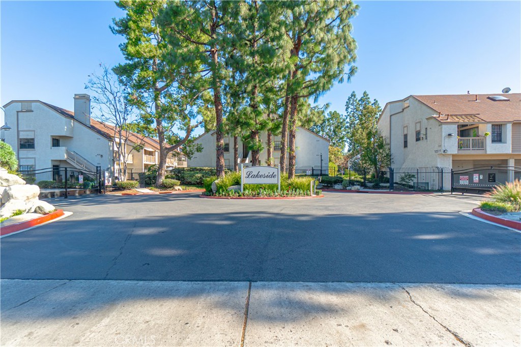 10591 Lakeside S 198