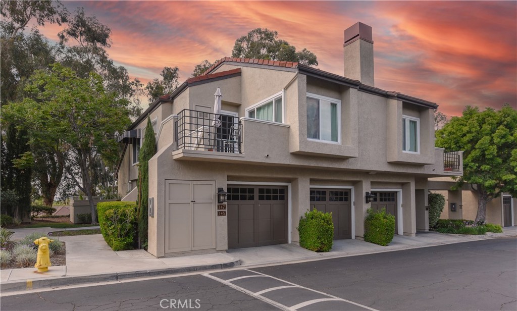 Within walking distance to UCI and University Shopping Center, highly desirable and upgraded 3 Bedroom 3 Bath home in prestigious Princeton townhome neighborhood. Open floorplan with expansive dual master suites upstairs and a downstairs bedroom with its own bathroom, granite counter tops, upgraded cabinets, vaulted ceiling, and a good size backyard. Minutes away to shopping, restaurants, entertainment, and world class beaches. Exclusive community amenities include pool, park and tennis courts. Located in University High school district within the award winning Irvine Unified, Turtle Rock Elementary, Rancho Middle school and University High School.