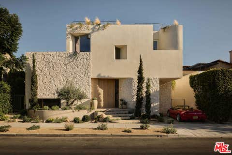 Photo of 8164 Waring Avenue, Los Angeles, CA 90046 (MLS # 26859163)