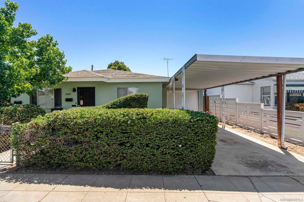 3327 3329 N 41St