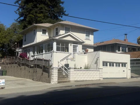 511 Capitola Avenue, Capitola, CA 95010 - MLS#: ML82059357