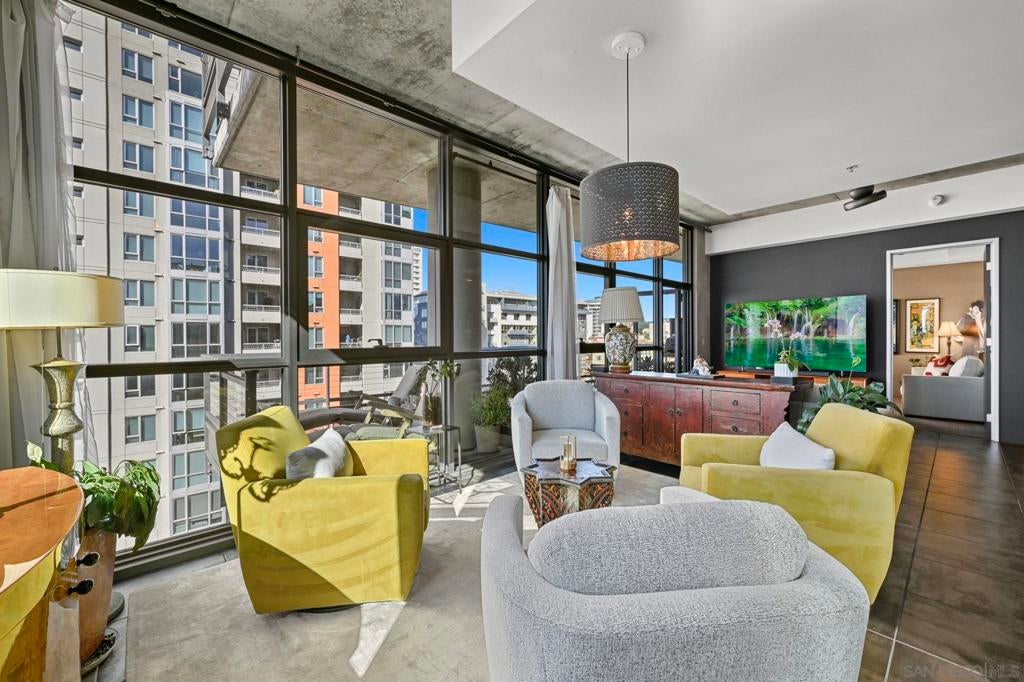 1494 Union St 905