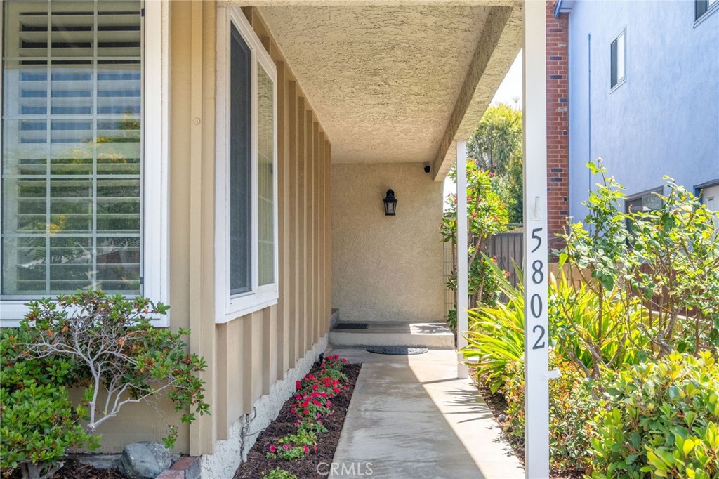 5802 Snowden