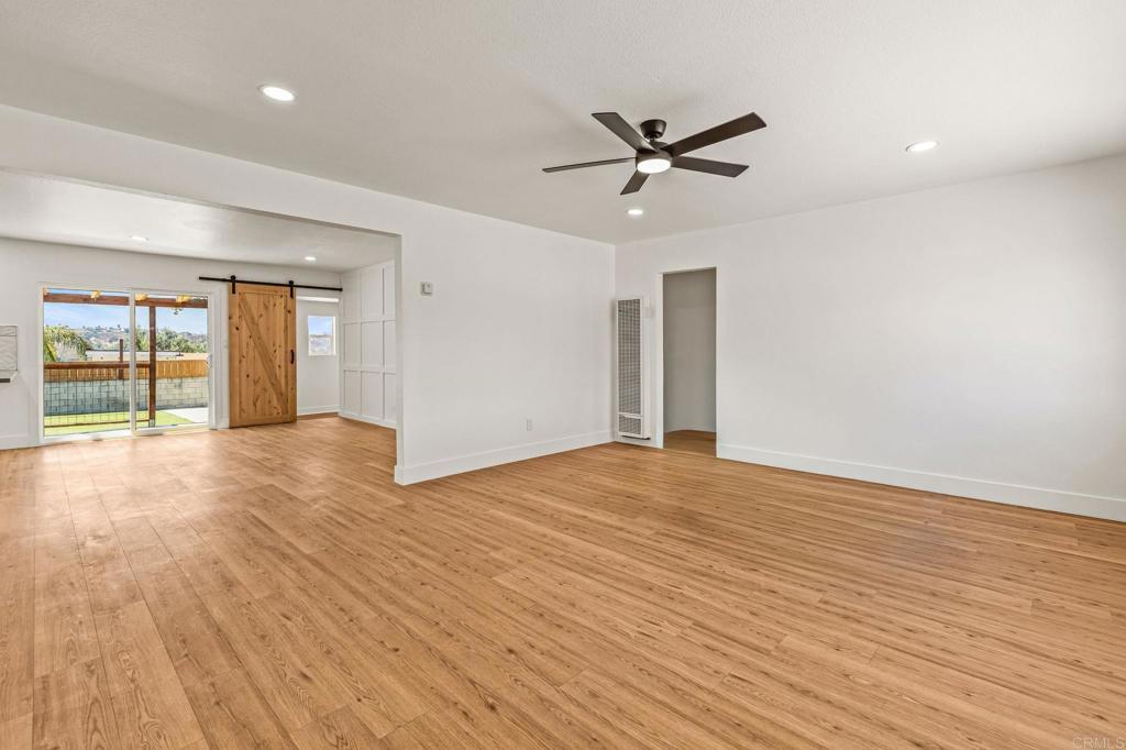 4053 Main St