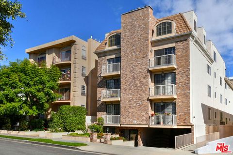 Photo of 1936 Pelham Avenue #301, Los Angeles, CA 90025 (MLS # 25622673)