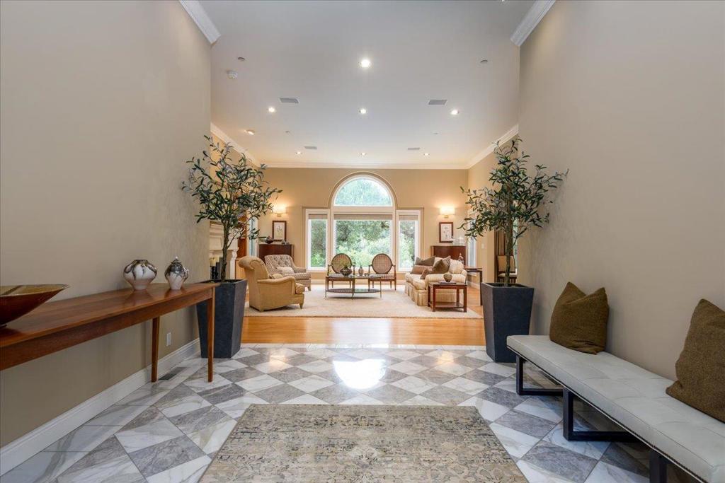 55 Vista Verde Way