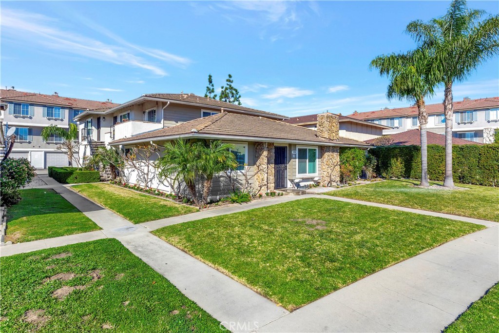 13561 Arizona Street