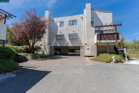 Photo of 1729 Dalessi Dr DR, Pinole, CA 94564 (MLS # 41146749)