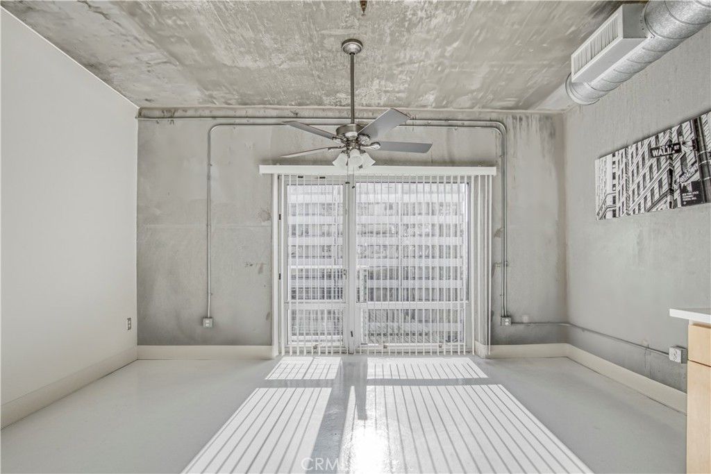 Photo of 645 W 9th St #601, Los Angeles, CA 90015 (MLS # SR25256812)