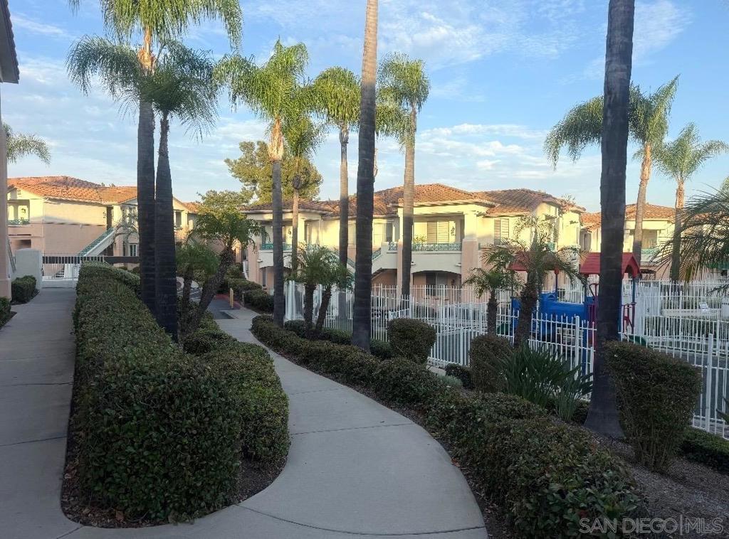 11422 Via Rancho San Diego 86