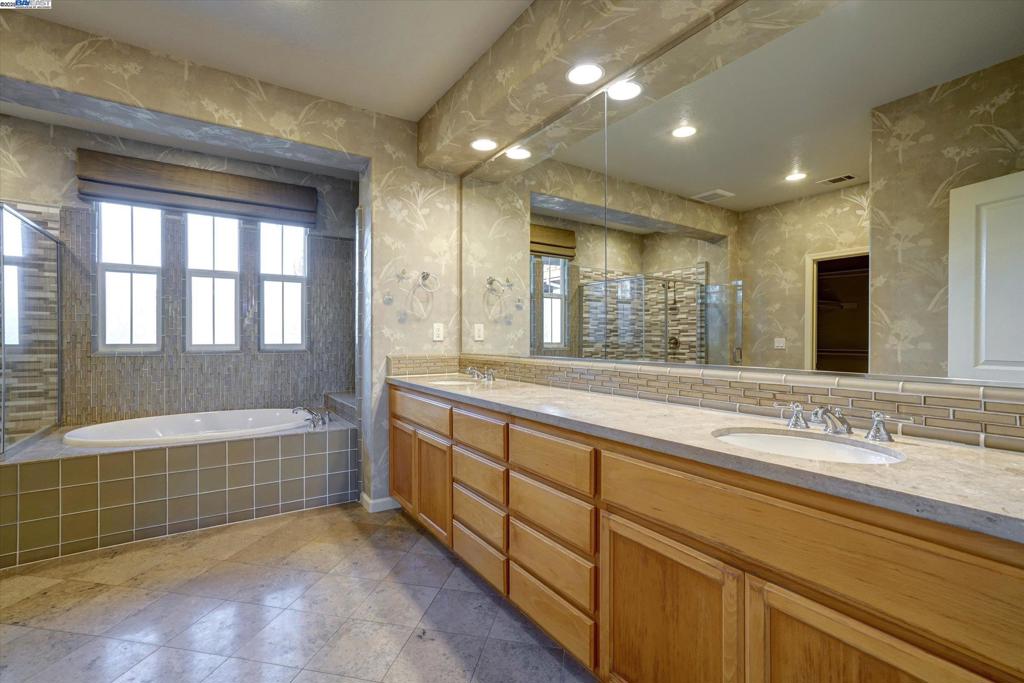 WINDEMERE - Residential