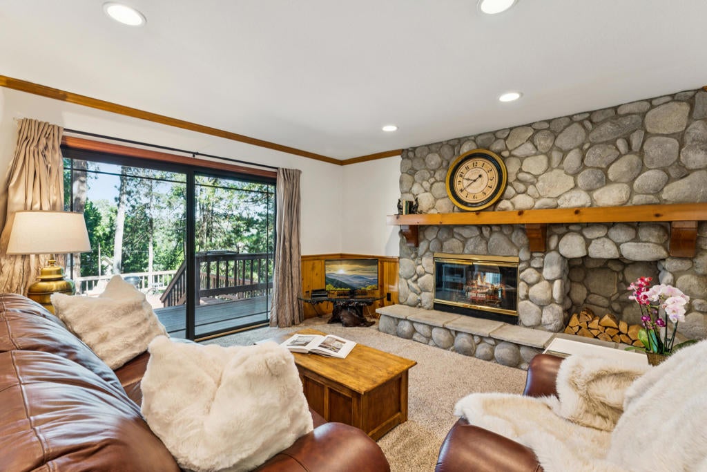 414 Pioneer Road
