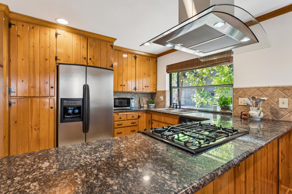 414 Pioneer Road