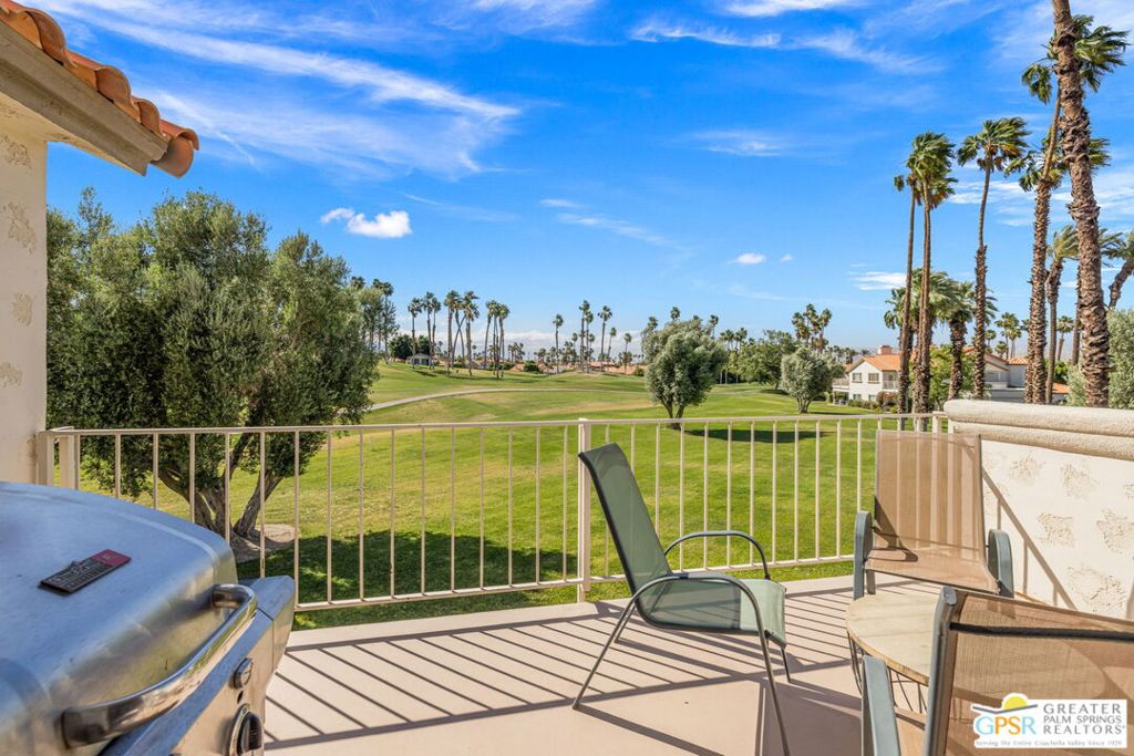 283 Vista Royale Circle