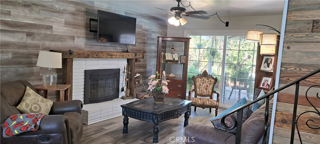 1382 Crawford Avenue