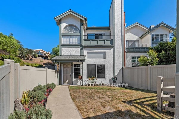 8775 SPRING CANYON DR, SPRING VALLEY, CA 91977 - Image 0eebd56cea2f7616ecfc2dfa74e8c222/1188902177