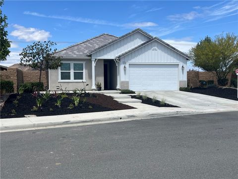 Photo of 29050 Golden Sunset Cir, Winchester, CA 92596 (MLS # SW26087267)