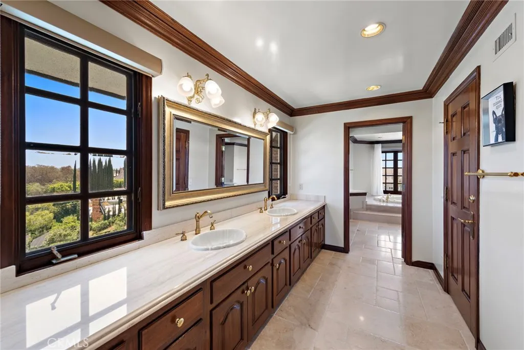 Laguna Hills, California 92653, United States, 6 Bedrooms Bedrooms, ,8 BathroomsBathrooms,Residential,Active,141255