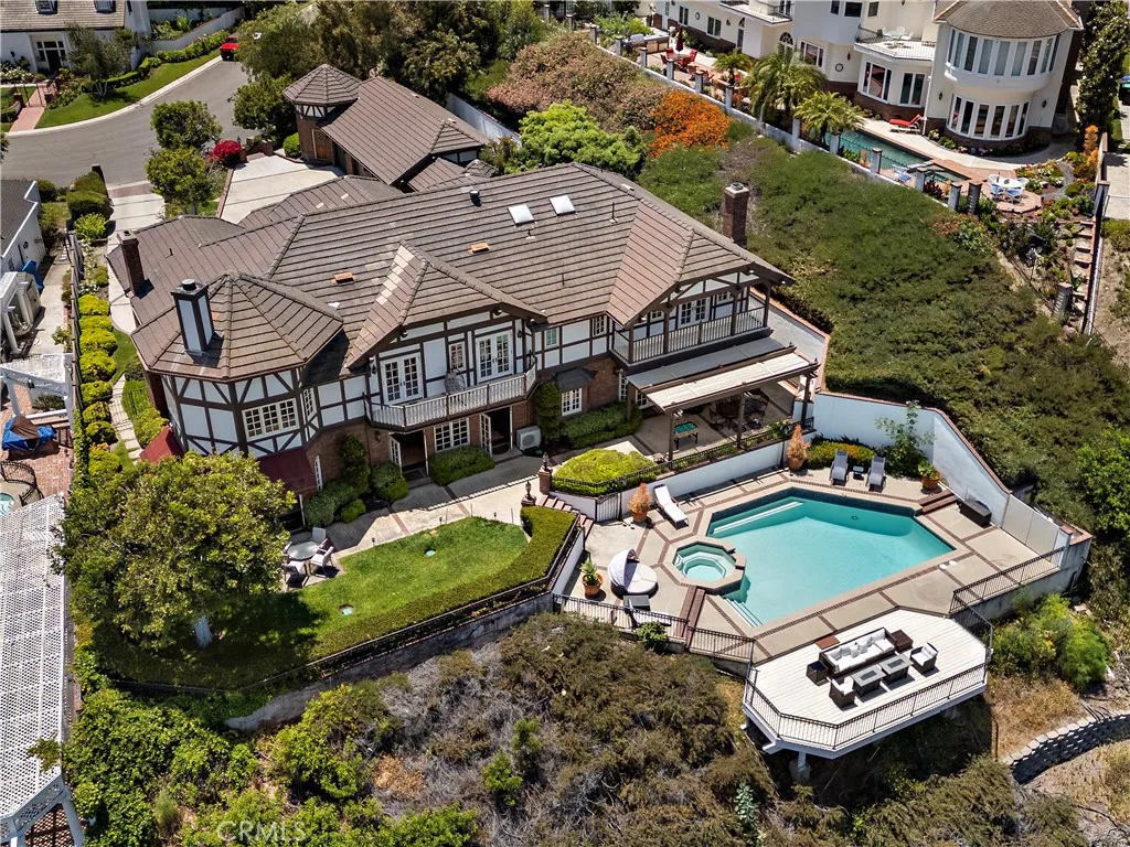 Laguna Hills, California 92653, United States, 6 Bedrooms Bedrooms, ,8 BathroomsBathrooms,Residential,Active,141255