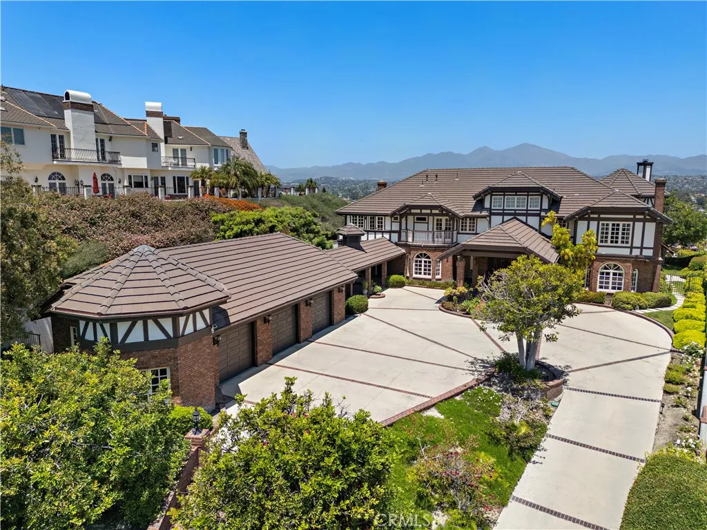 Laguna Hills, California 92653, United States, 6 Bedrooms Bedrooms, ,8 BathroomsBathrooms,Residential,Active,141255