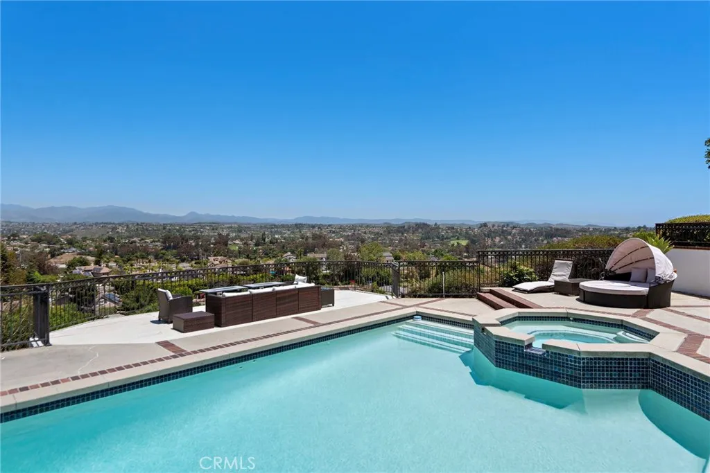 Laguna Hills, California 92653, United States, 6 Bedrooms Bedrooms, ,8 BathroomsBathrooms,Residential,Active,141255