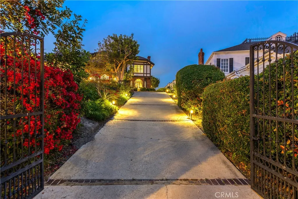 Laguna Hills, California 92653, United States, 6 Bedrooms Bedrooms, ,8 BathroomsBathrooms,Residential,Active,141255