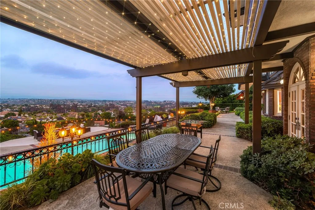 Laguna Hills, California 92653, United States, 6 Bedrooms Bedrooms, ,8 BathroomsBathrooms,Residential,Active,141255