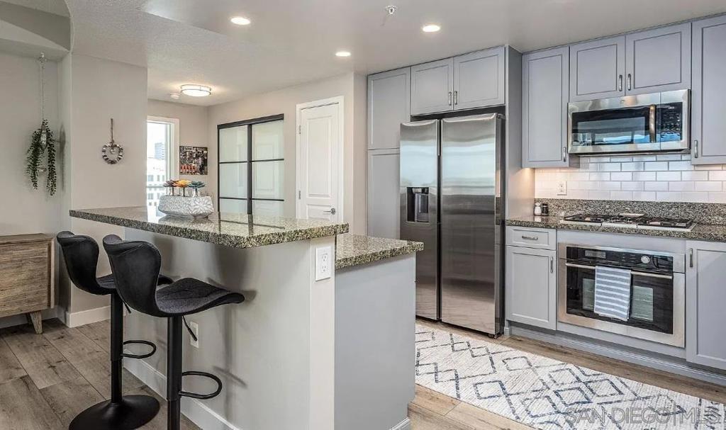 510 1st Ave 1605