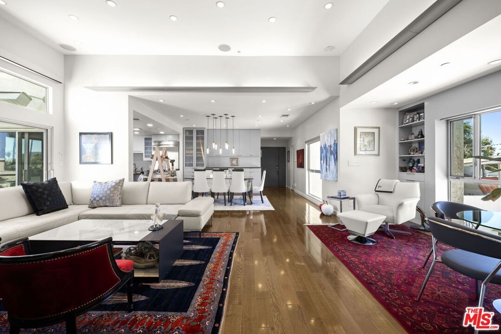 Photo of 907 Lincoln Boulevard #PH 302, Santa Monica, CA 90403 (MLS # 26647909)