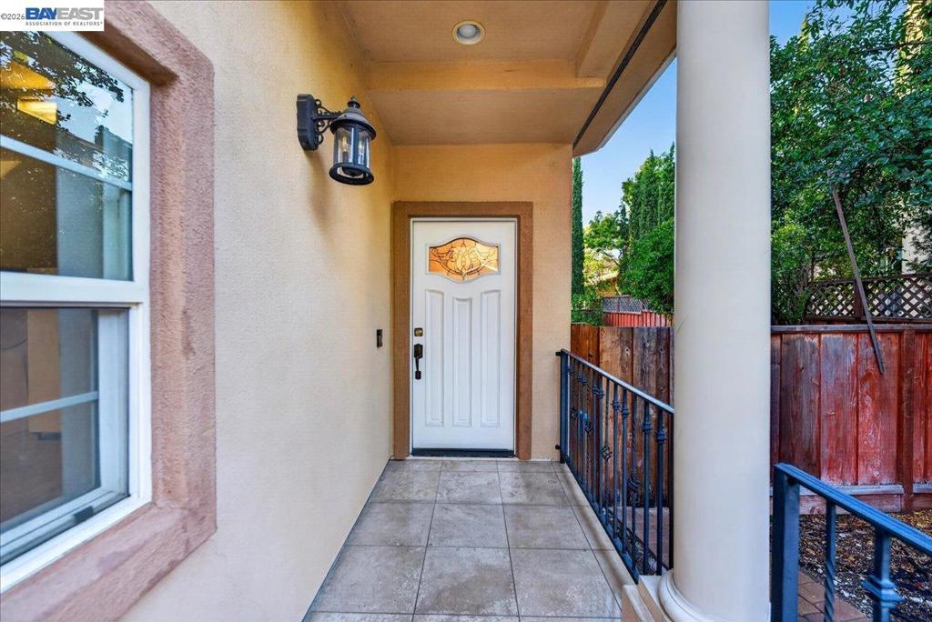 725 W Hacienda AVE