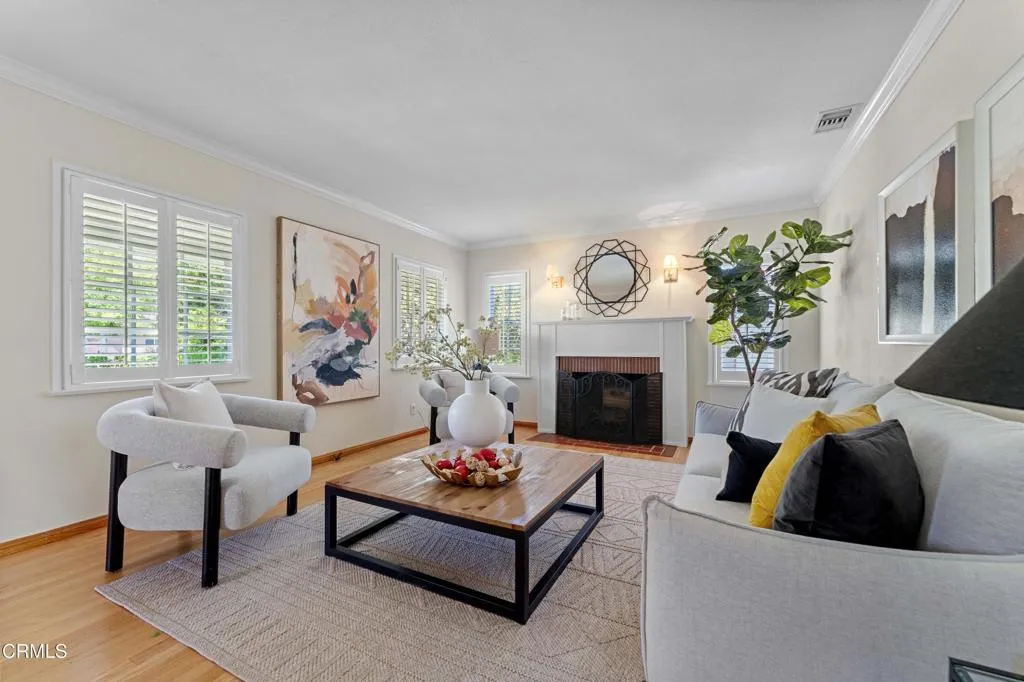 Pasadena, California 91107, United States, 2 Bedrooms Bedrooms, ,2 BathroomsBathrooms,Residential,Active,193493