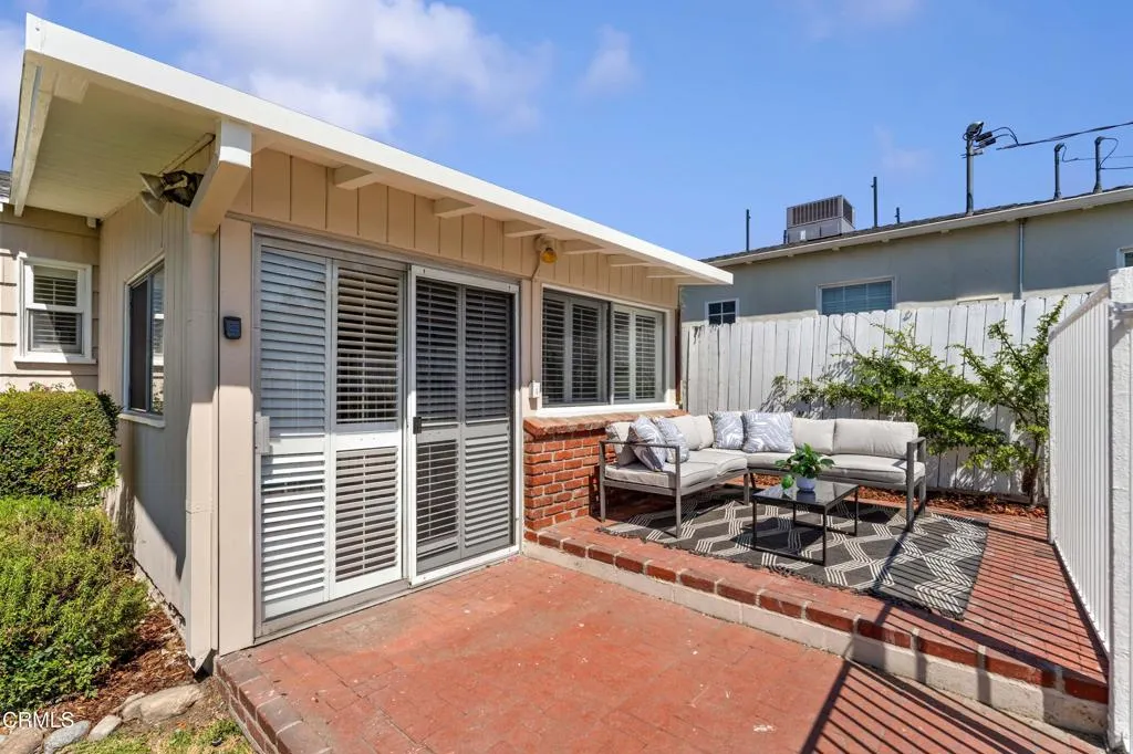 Pasadena, California 91107, United States, 2 Bedrooms Bedrooms, ,2 BathroomsBathrooms,Residential,Active,193493