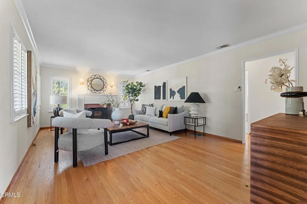 Pasadena, California 91107, United States, 2 Bedrooms Bedrooms, ,2 BathroomsBathrooms,Residential,Active,193493