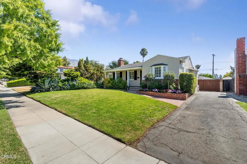 Pasadena, California 91107, United States, 2 Bedrooms Bedrooms, ,2 BathroomsBathrooms,Residential,Active,193493