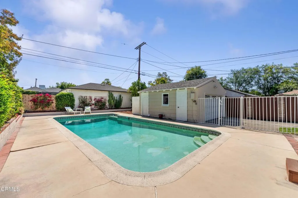 Pasadena, California 91107, United States, 2 Bedrooms Bedrooms, ,2 BathroomsBathrooms,Residential,Active,193493