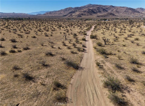 Photo of 1 Fairview Valley, Apple Valley, CA 92307 (MLS # IG26179743)