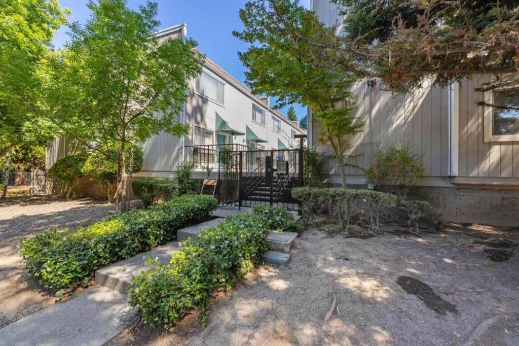 Experience modern living in this beautifully remodeled townhouse, featuring an inviting open floor plan, a cozy fireplace, and a spacious private balcony perfect for relaxing or entertaining. Enjoy a gourmet kitchen with sleek quartz countertops, new cabinetry, and high-end stainless steel appliances, including a refrigerator and dishwasher. Recent upgrades include new flooring, modern high-end stair railings, bathroom vanities, high-quality washer and dryer, and dual skylights that flood the home with natural light. Located in a boutique complex of just 28 units, residents enjoy a community swimming pool and proximity to the vibrant shops and dining of downtown Palo Alto or Menlo Park. This is an exceptional opportunity for comfort, style, and premier Peninsula living.