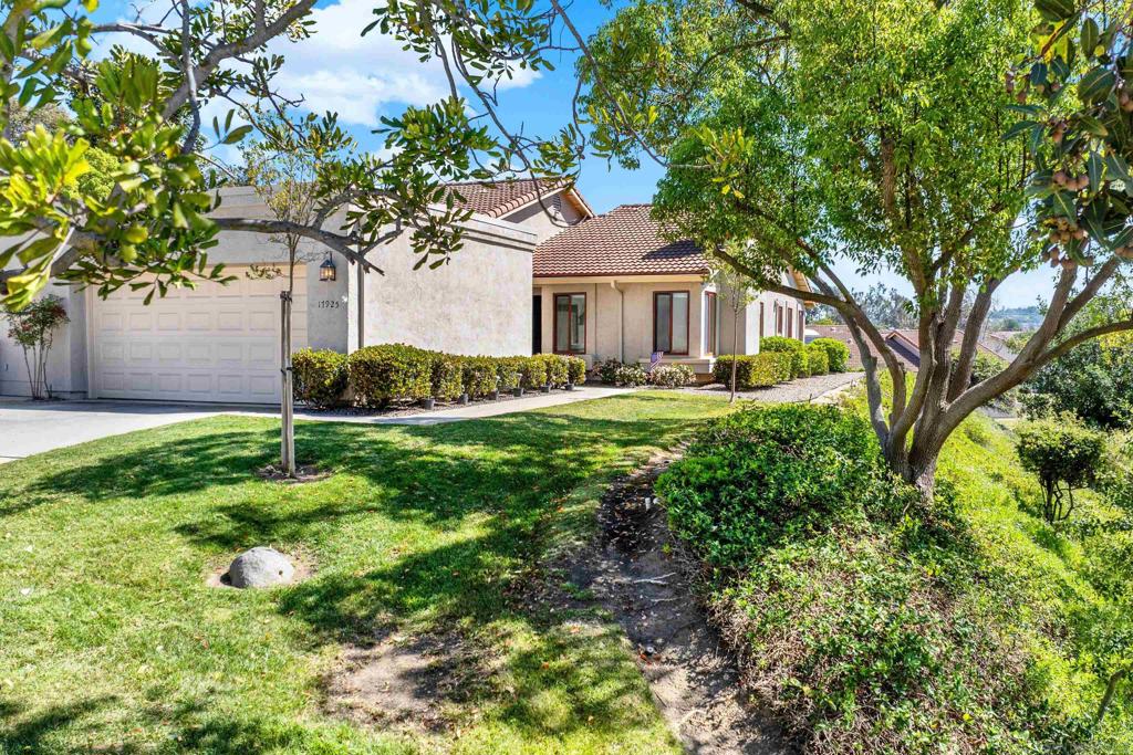 17925 Avenida Cordillera