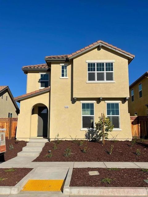 Photo of 778 Livingston Avenue, King City, CA 93930 (MLS # ML82026500)