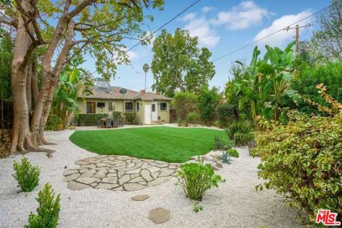 Photo of 4437 VANTAGE Avenue, Studio City, CA 91604 (MLS # 26665653)